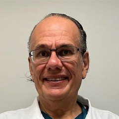 Dr. Roberto Padua Santiago